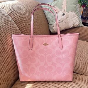 NWT！COACH CITY TOTE IN SIGNATURE CANVAS（COACH CAL49）fast shipping